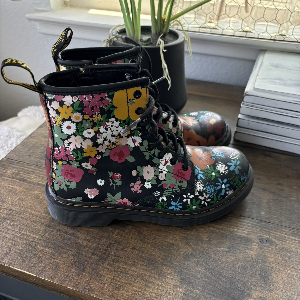 Dr Martens Black Floral Mash-Up Combat Boots 1460 J Women's Size 3 with Airwair